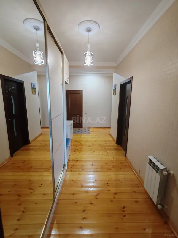 Satılır 2 otaqlı mənzil 93 m²