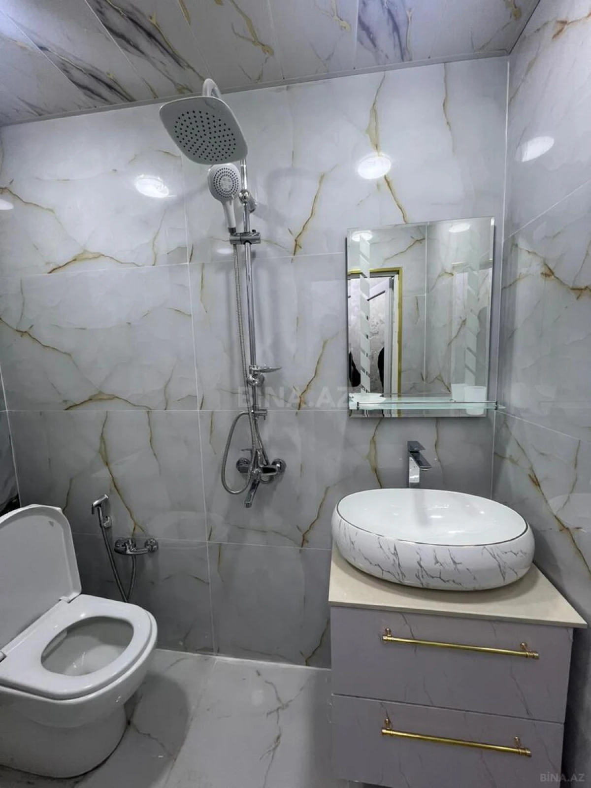 Satılır 2 otaqlı mənzil 45 m²