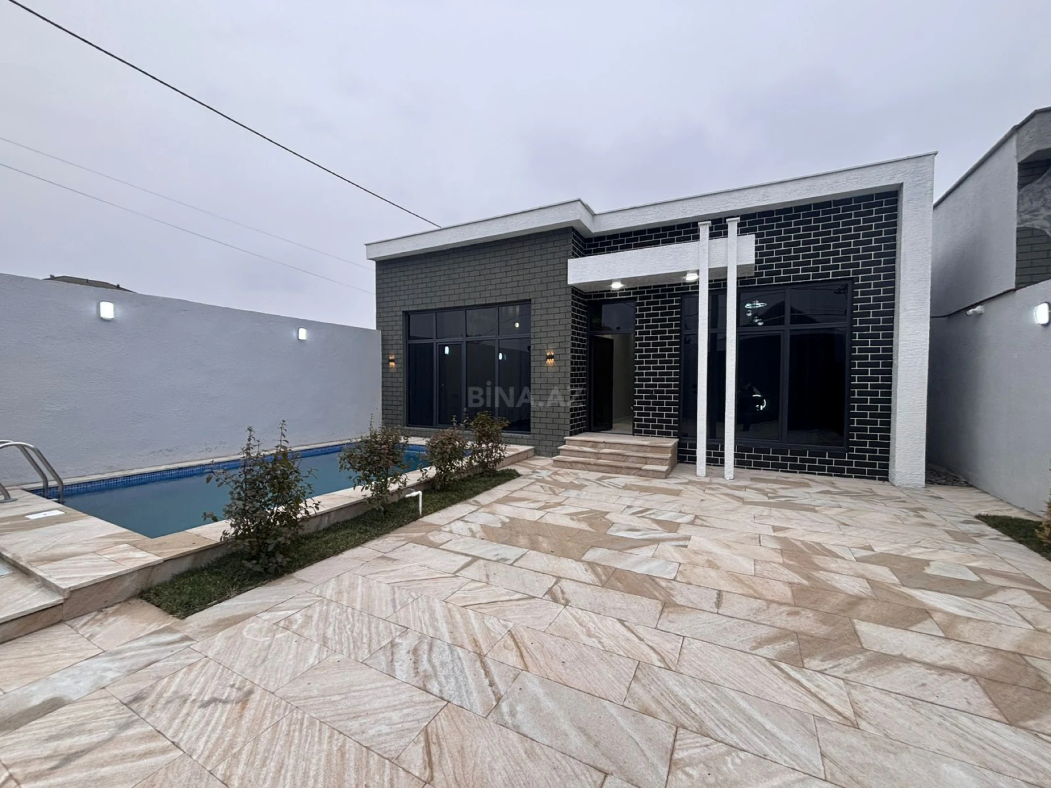 Satılır 4 otaqlı həyət evi 155 m²