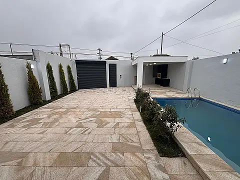 Satılır 4 otaqlı həyət evi 155 m²