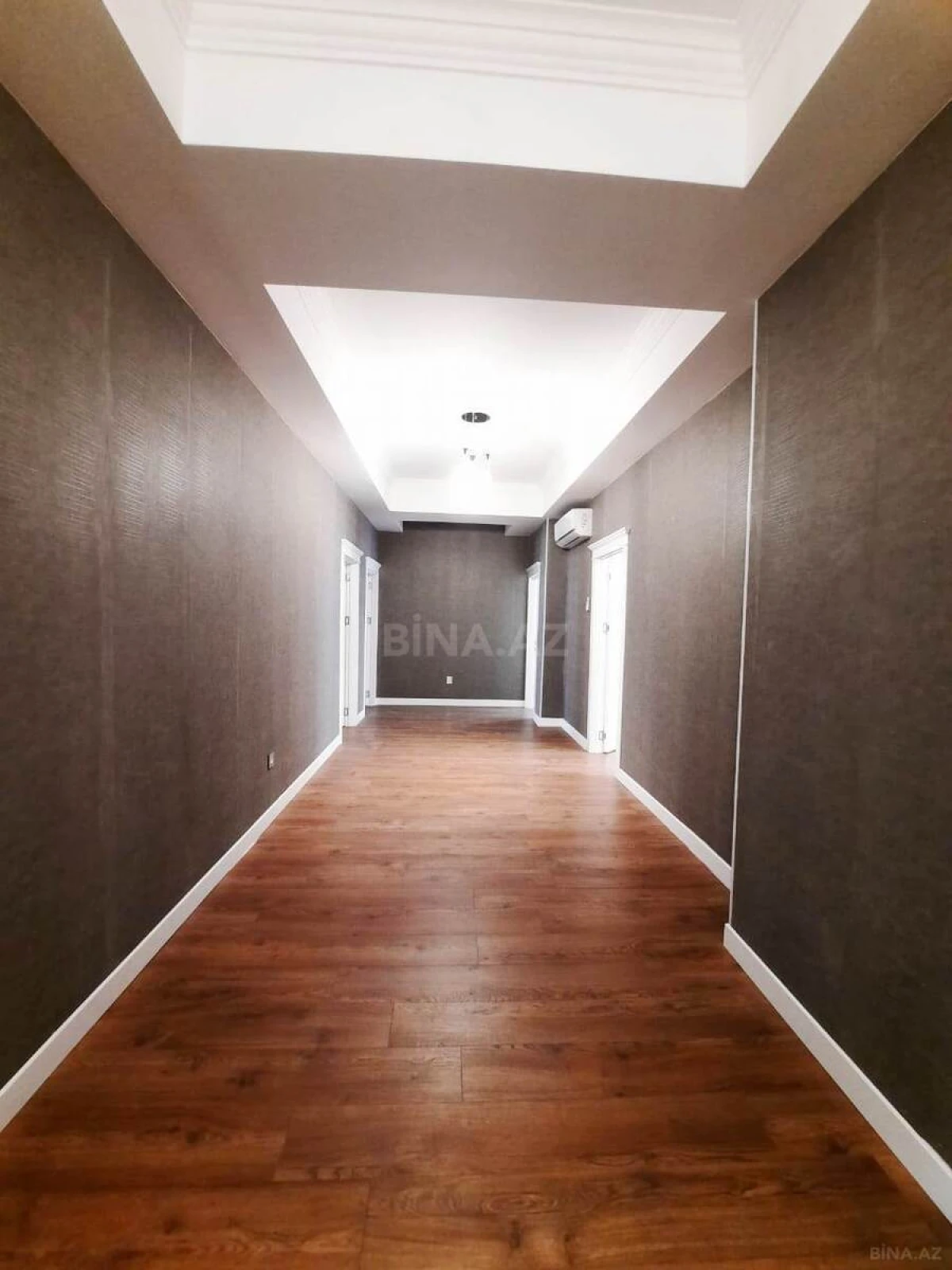 Kirayə verilir 4 otaqlı mənzil 160 m²