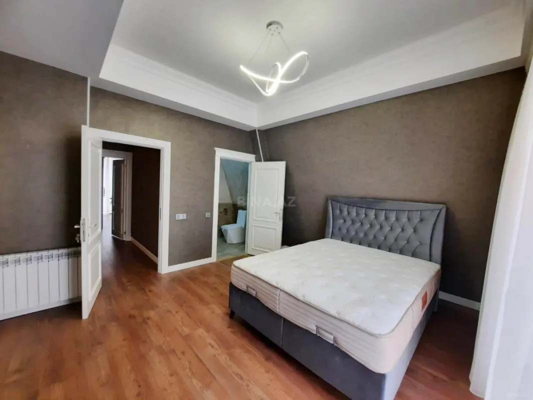 Kirayə verilir 4 otaqlı mənzil 160 m²