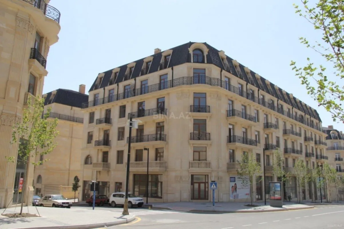 Kirayə verilir 4 otaqlı mənzil 160 m²