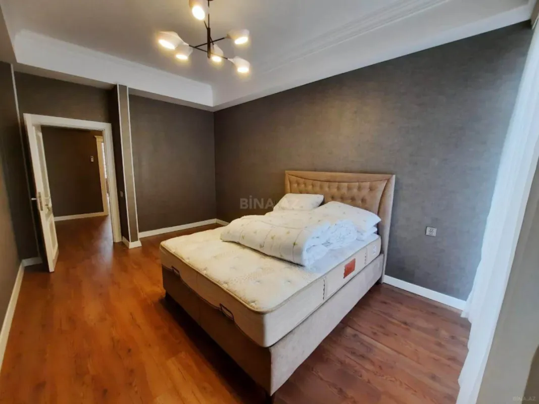 Kirayə verilir 4 otaqlı mənzil 160 m²