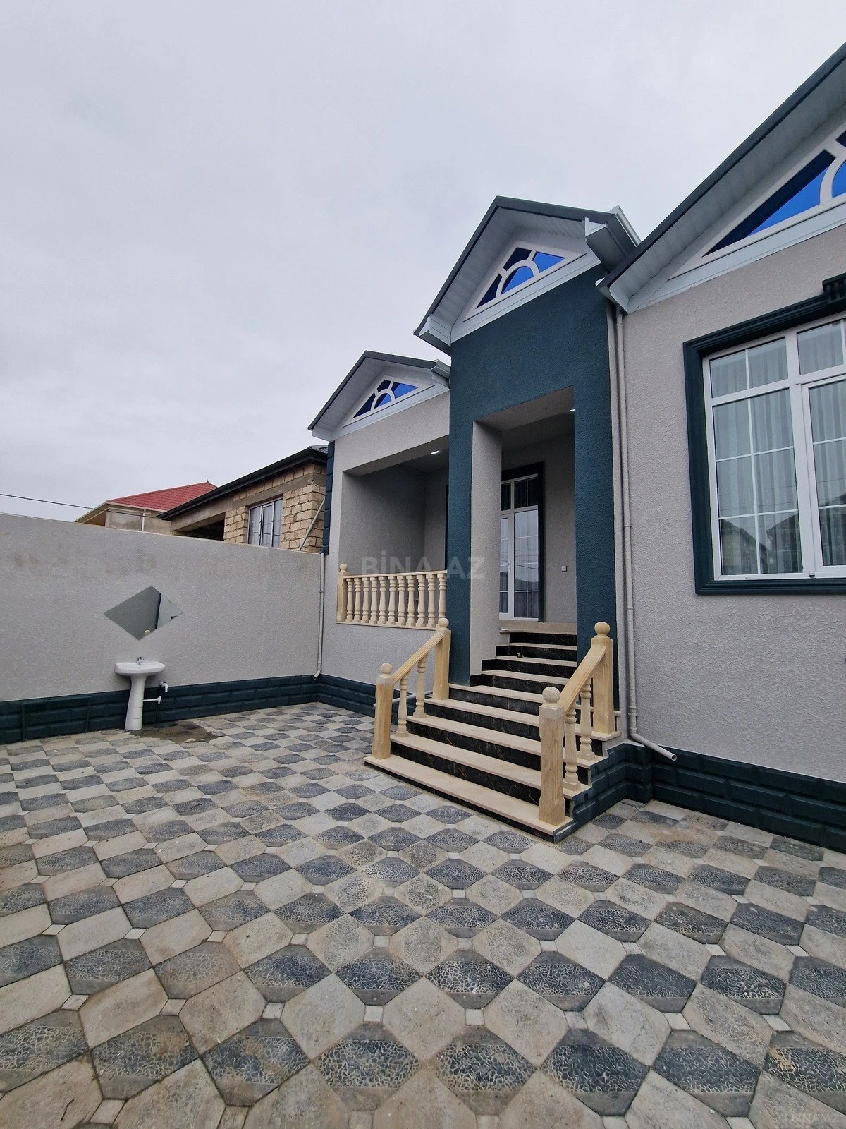 Satılır 4 otaqlı həyət evi 122 m²