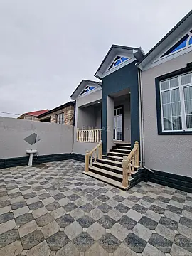 Satılır 4 otaqlı həyət evi 122 m²