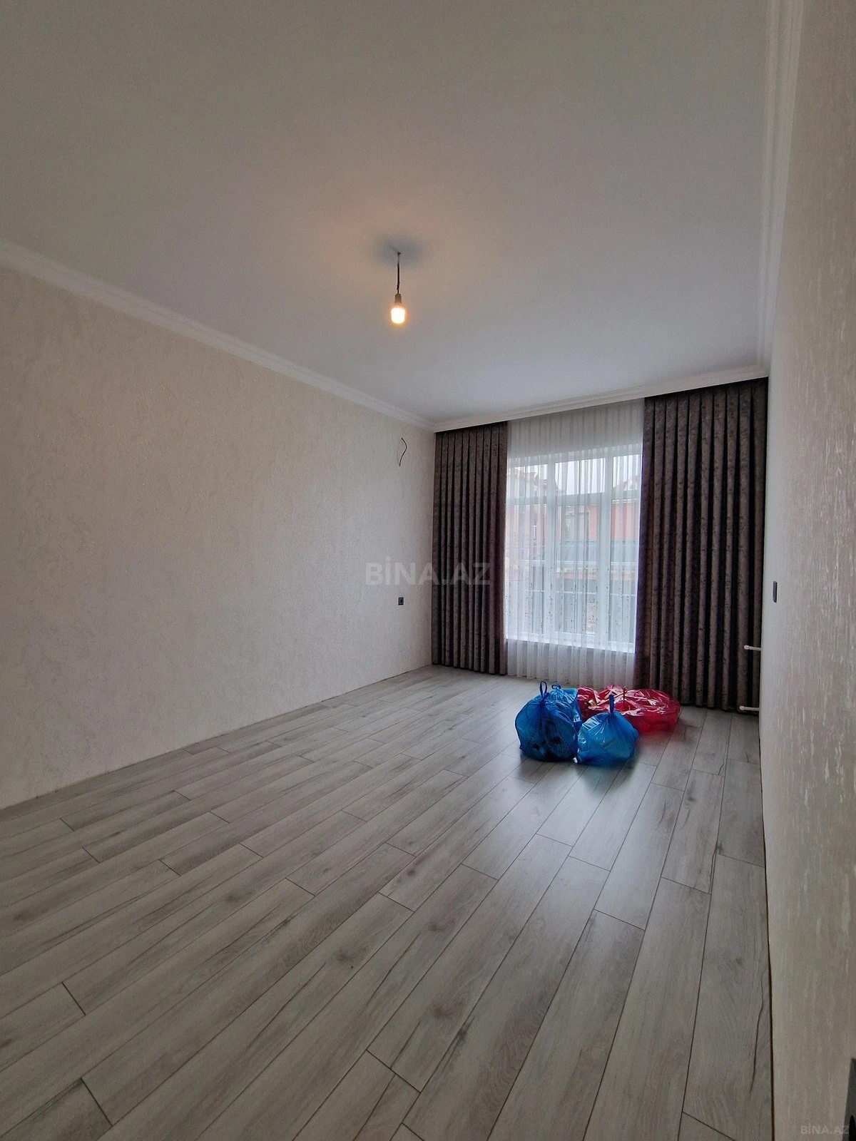 Satılır 4 otaqlı həyət evi 122 m²