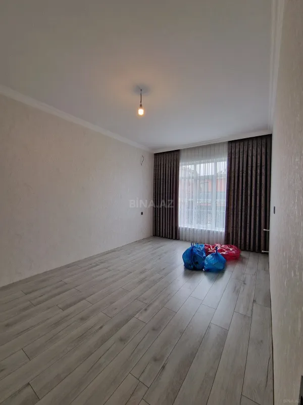 Satılır 4 otaqlı həyət evi 122 m²