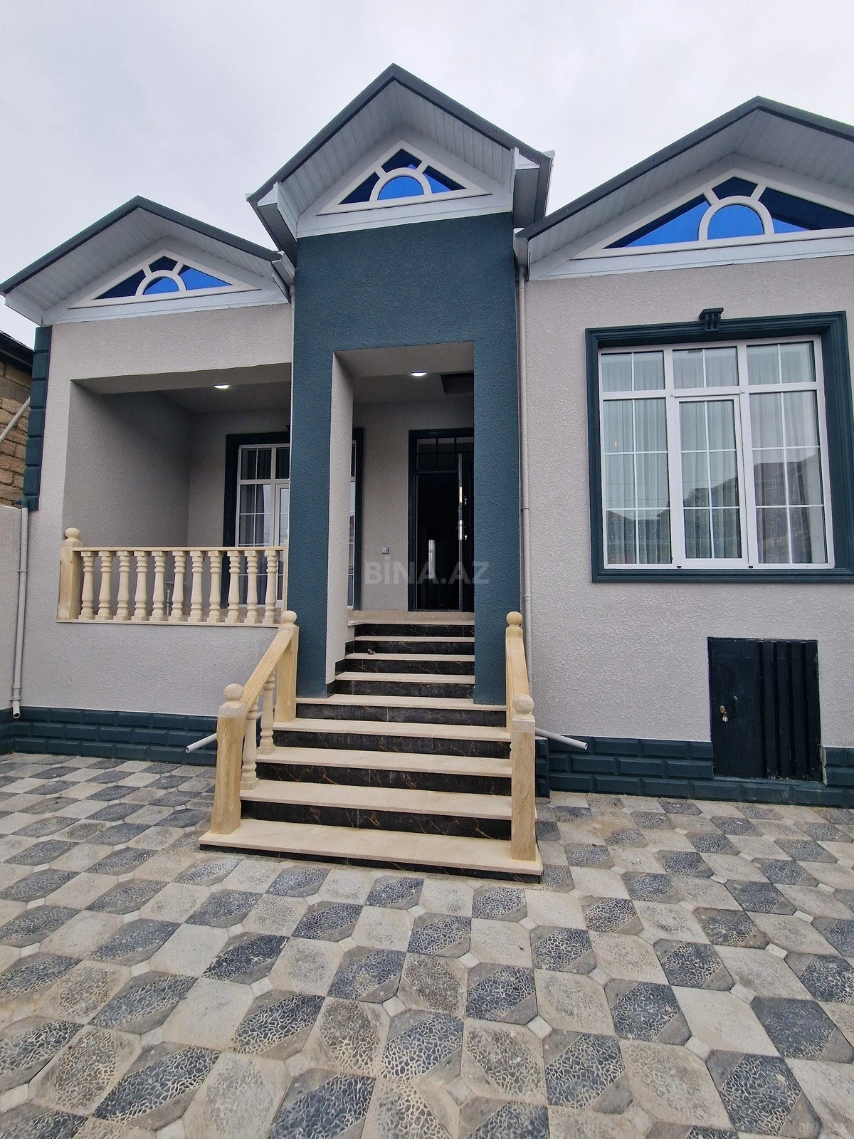 Satılır 4 otaqlı həyət evi 122 m²