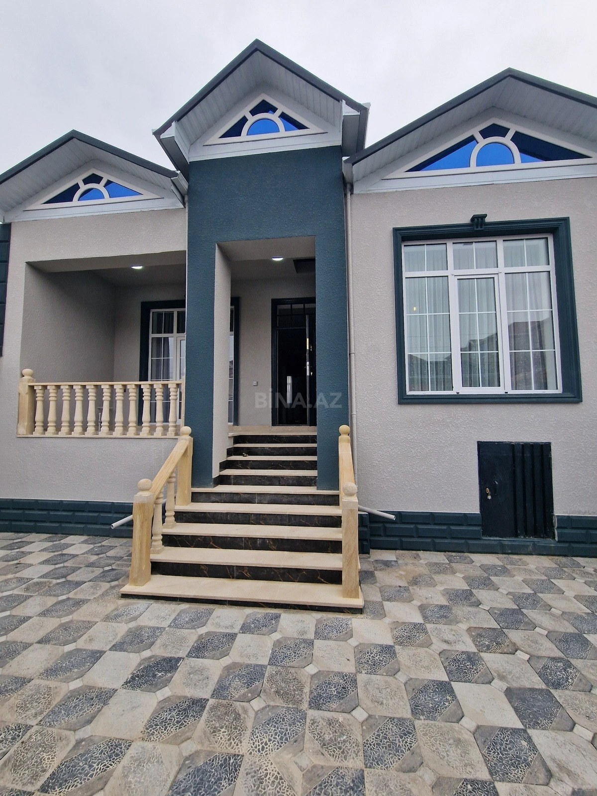 Satılır 4 otaqlı həyət evi 122 m²