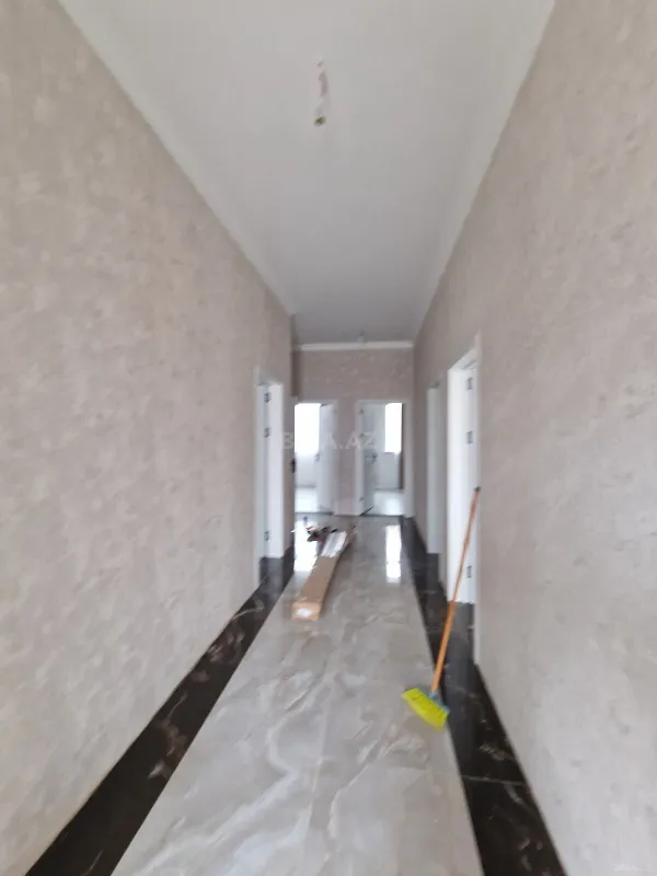 Satılır 4 otaqlı həyət evi 122 m²