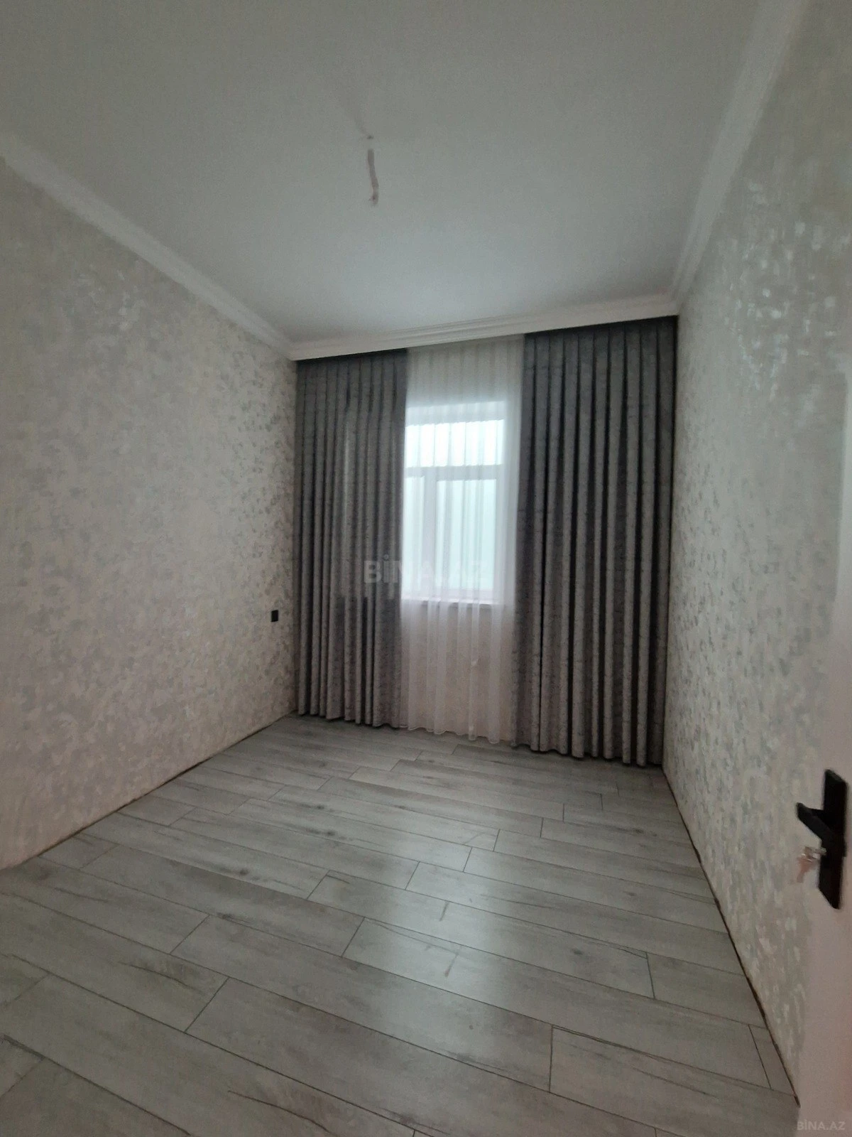 Satılır 4 otaqlı həyət evi 122 m²