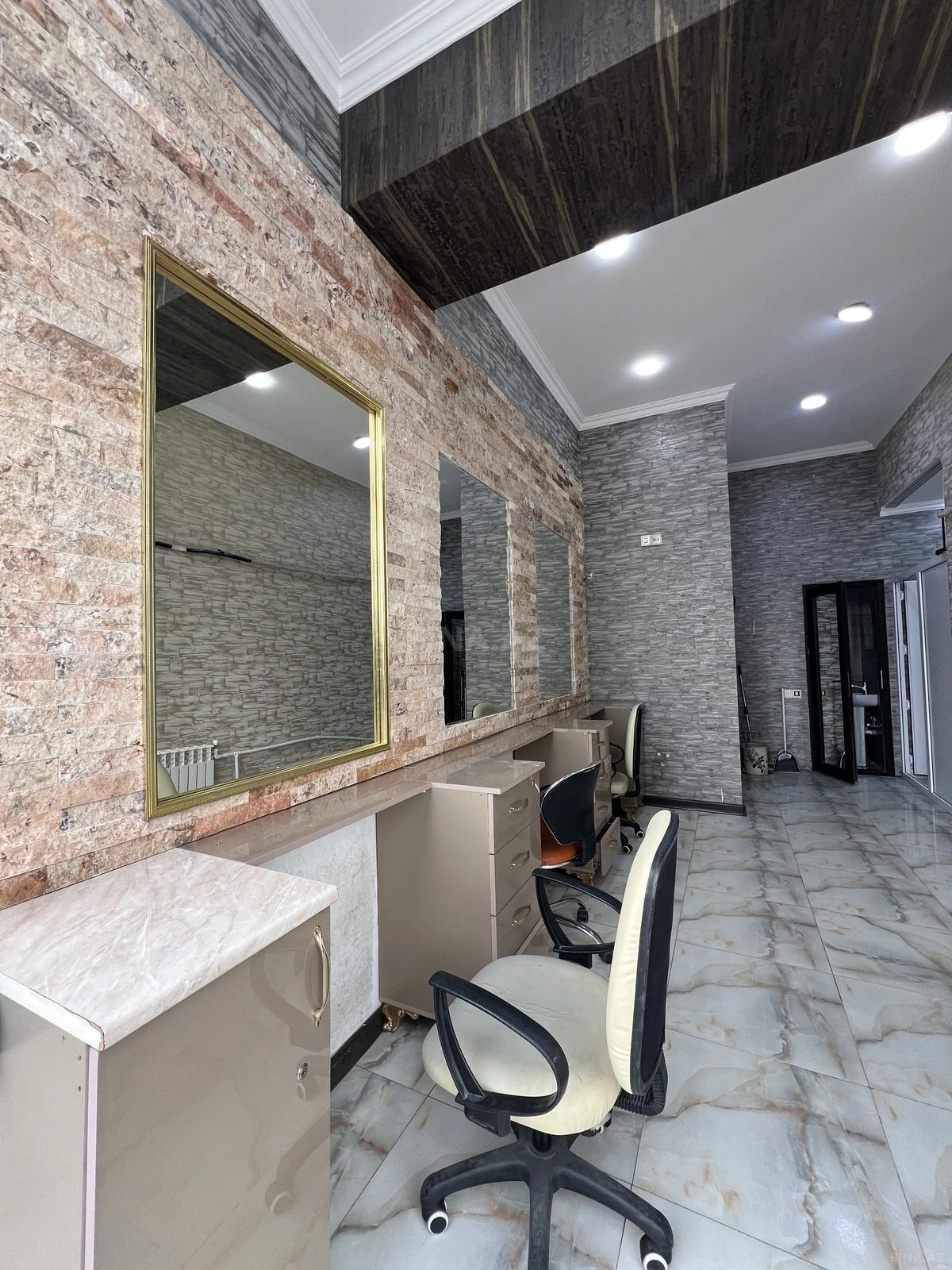 Kirayə verilir obyekt 25 m²