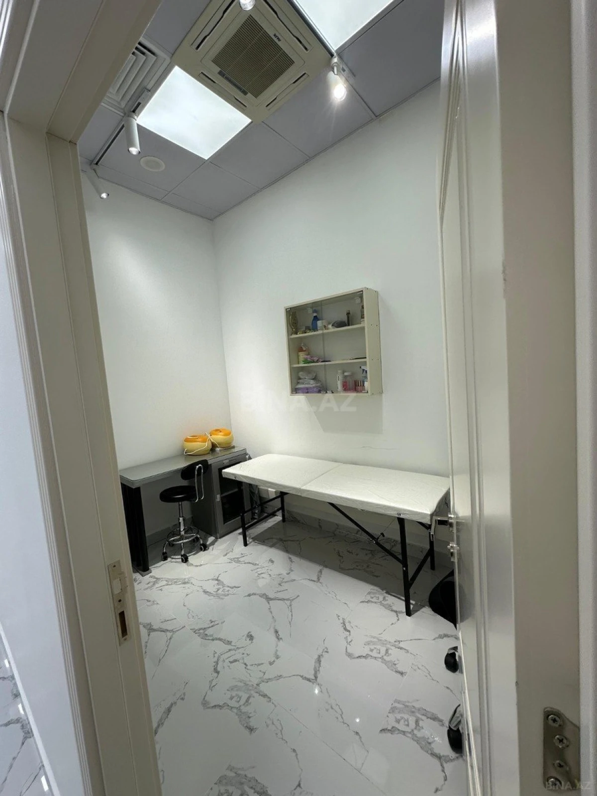 Satılır obyekt 60 m²