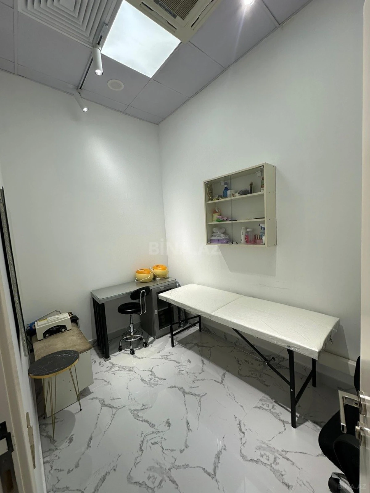 Satılır obyekt 60 m²