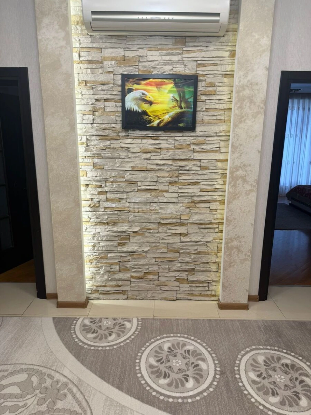 Satılır 4 otaqlı mənzil 177 m²