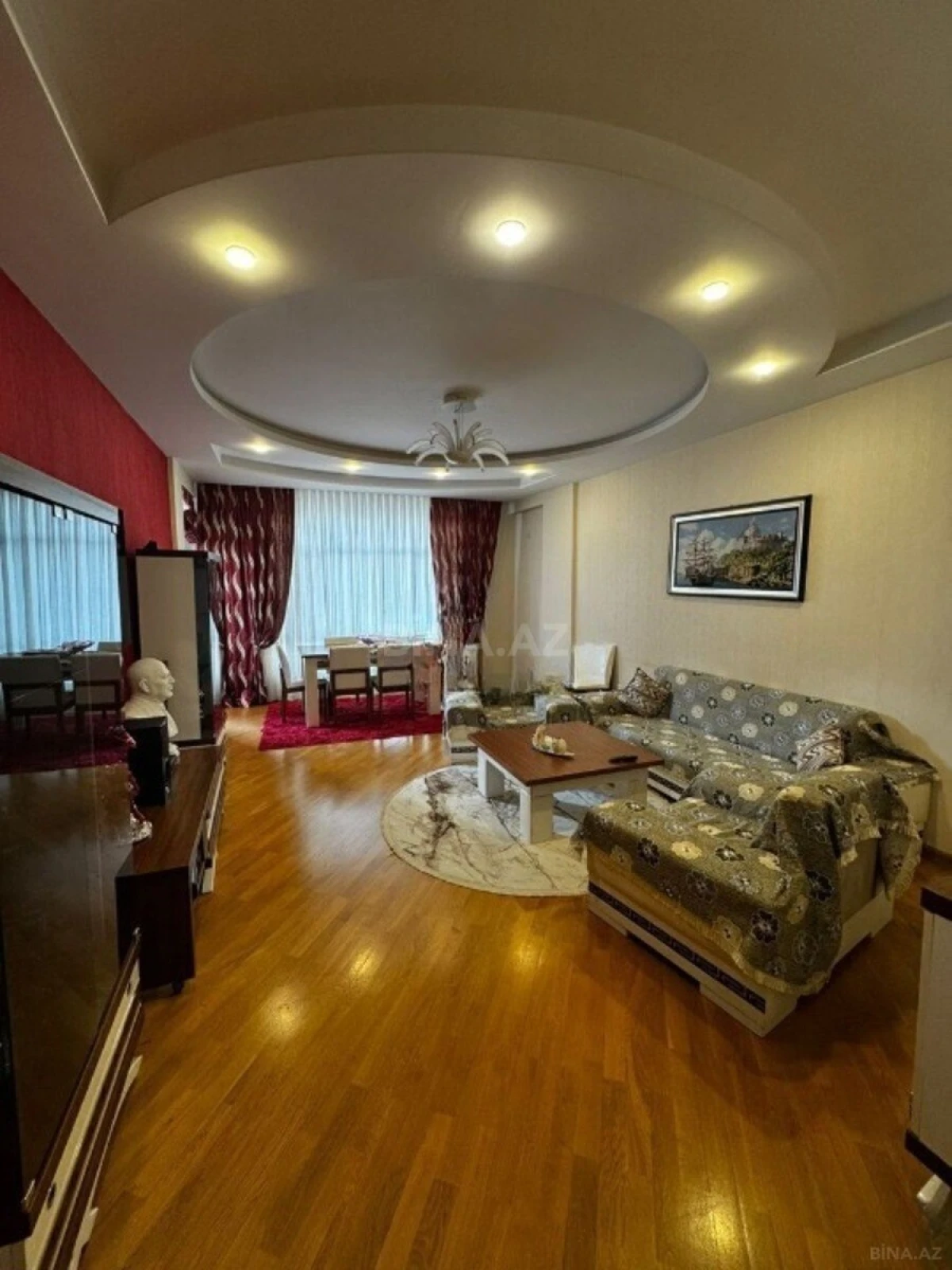 Satılır 4 otaqlı mənzil 177 m²