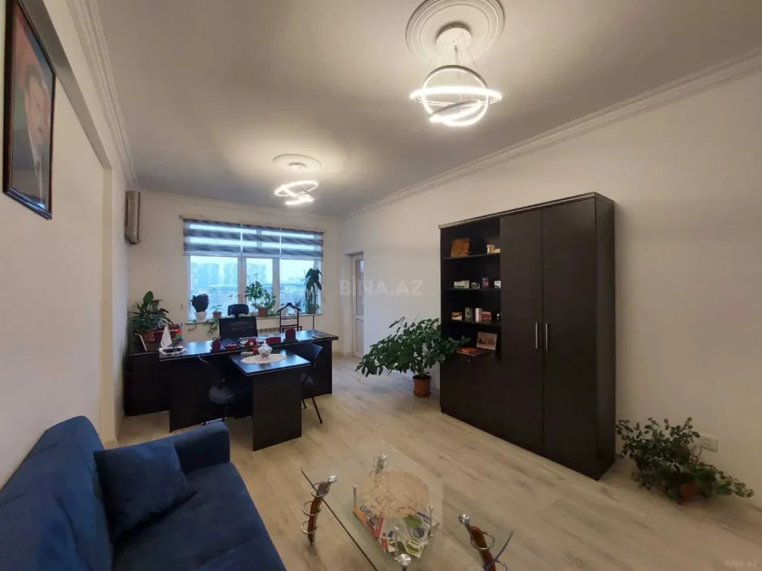 Kirayə verilir 3 otaqlı ofis 110 m²