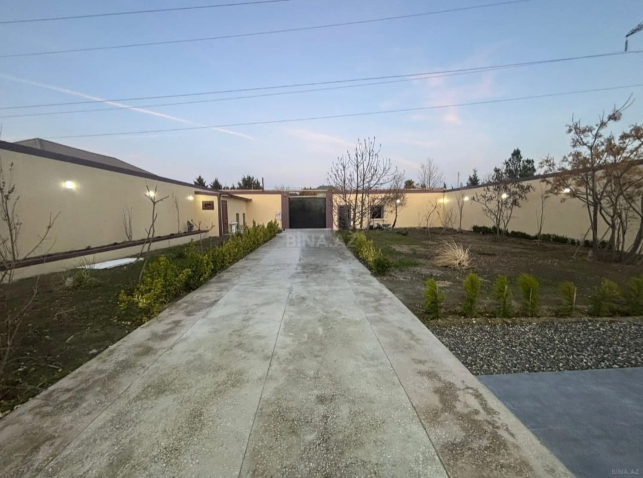 Satılır 6 otaqlı həyət evi 230 m²