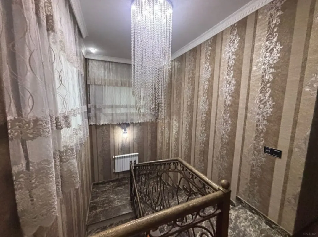 Satılır 6 otaqlı həyət evi 230 m²