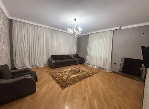 Satılır 6 otaqlı həyət evi 230 m²