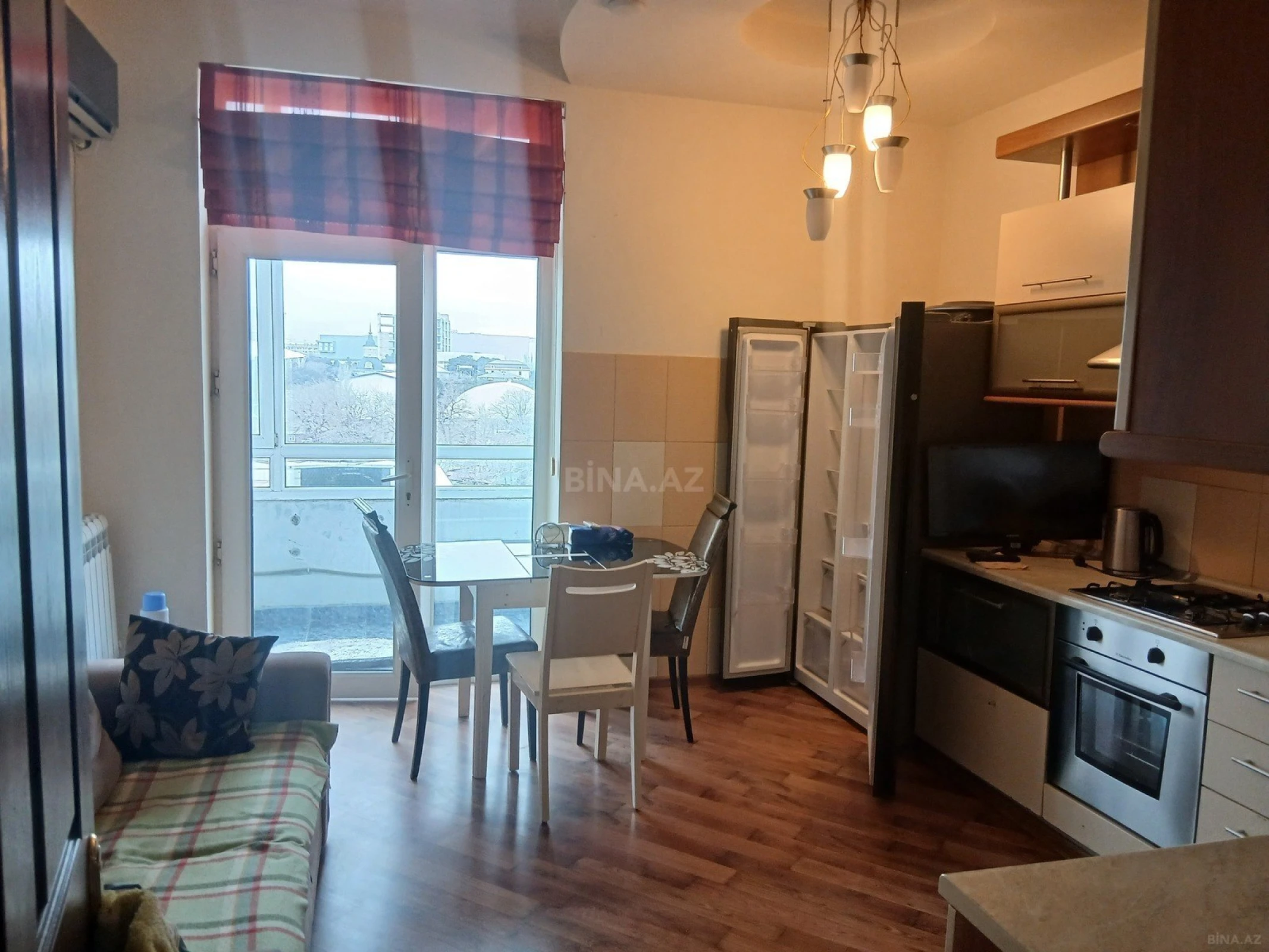 Kirayə verilir 2 otaqlı mənzil 110 m²