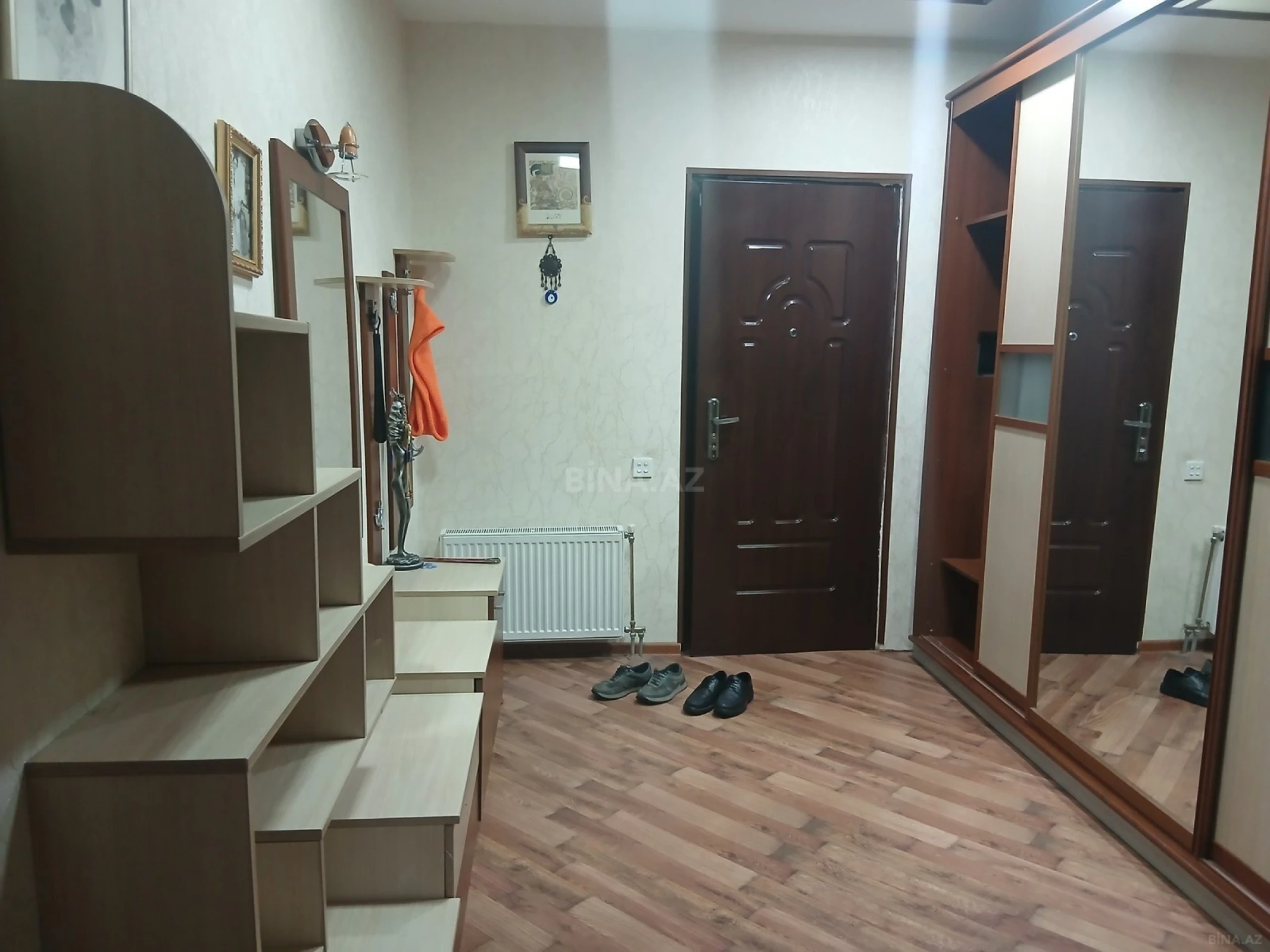 Kirayə verilir 2 otaqlı mənzil 110 m²