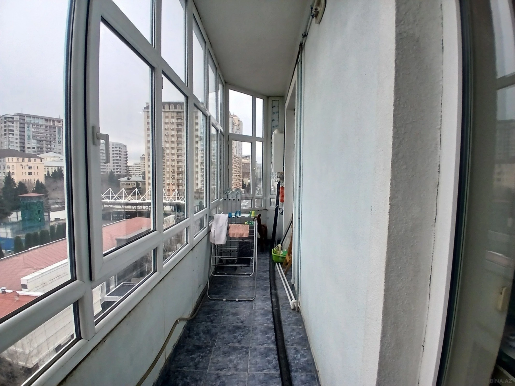 Kirayə verilir 2 otaqlı mənzil 110 m²