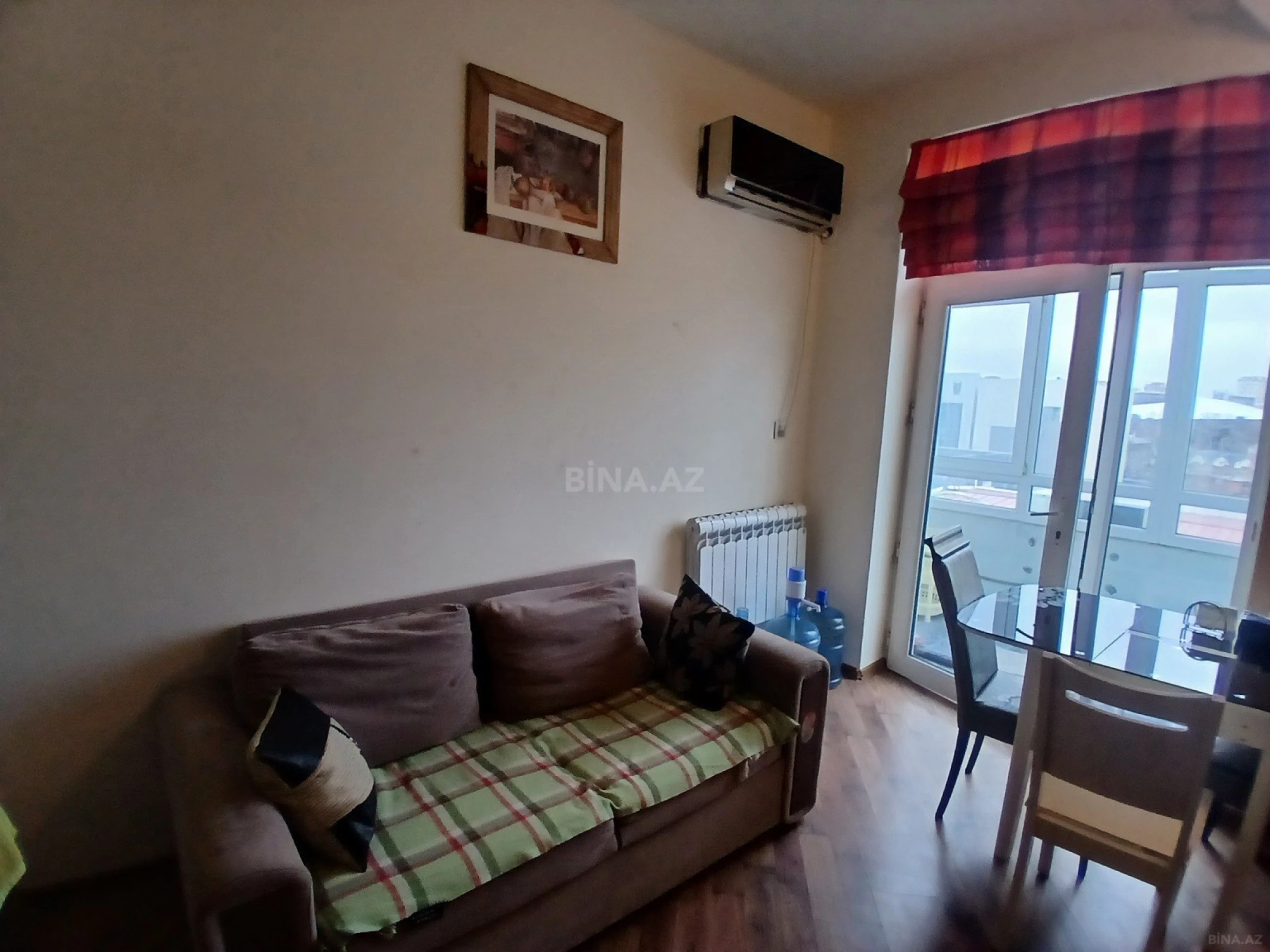 Kirayə verilir 2 otaqlı mənzil 110 m²