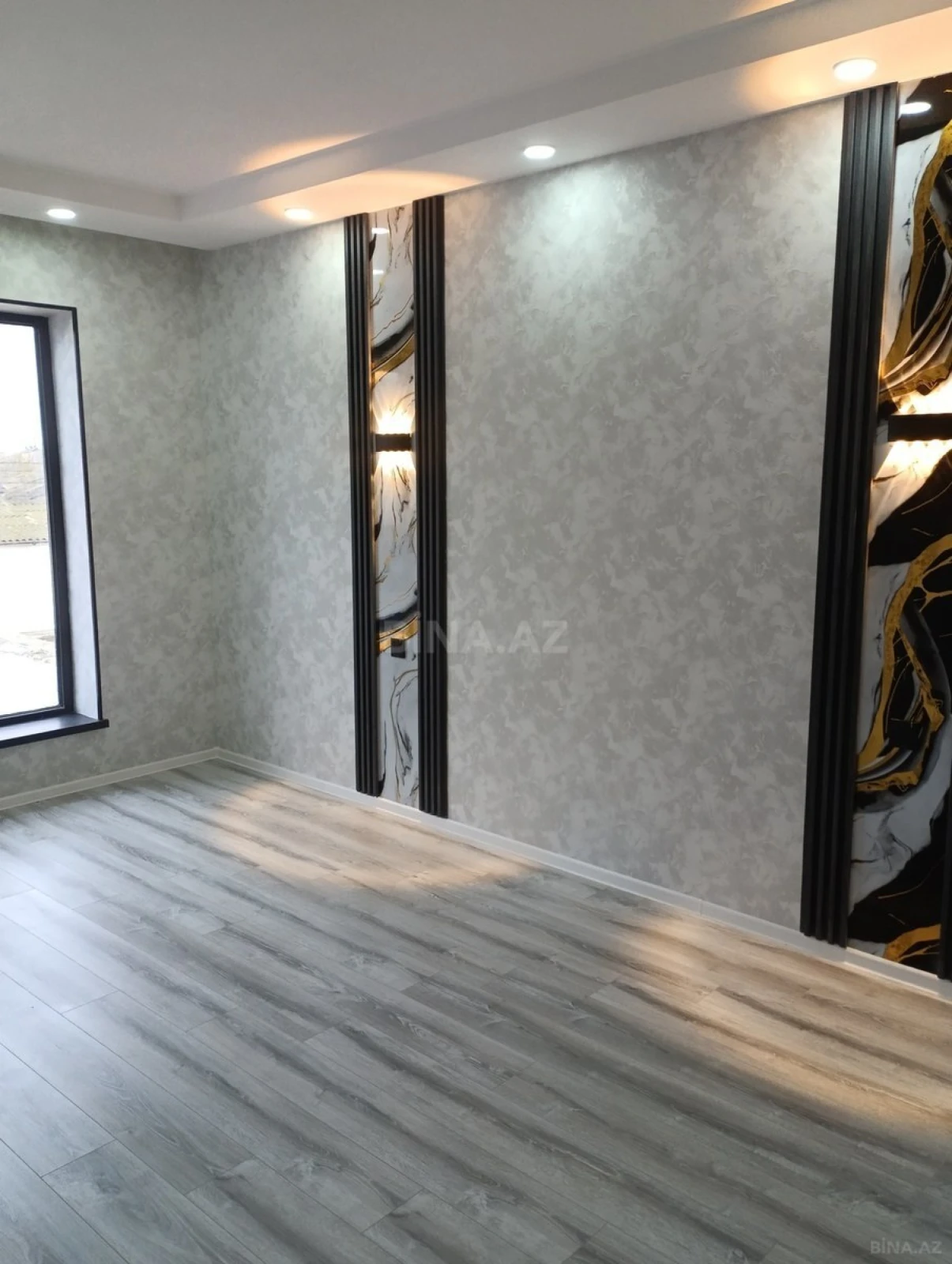 Satılır 5 otaqlı həyət evi 300 m²