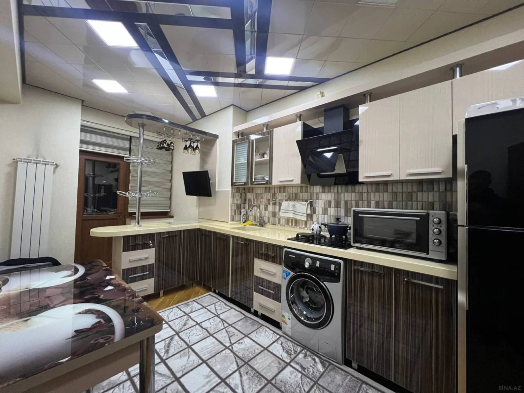 Satılır 3 otaqlı mənzil 135 m²