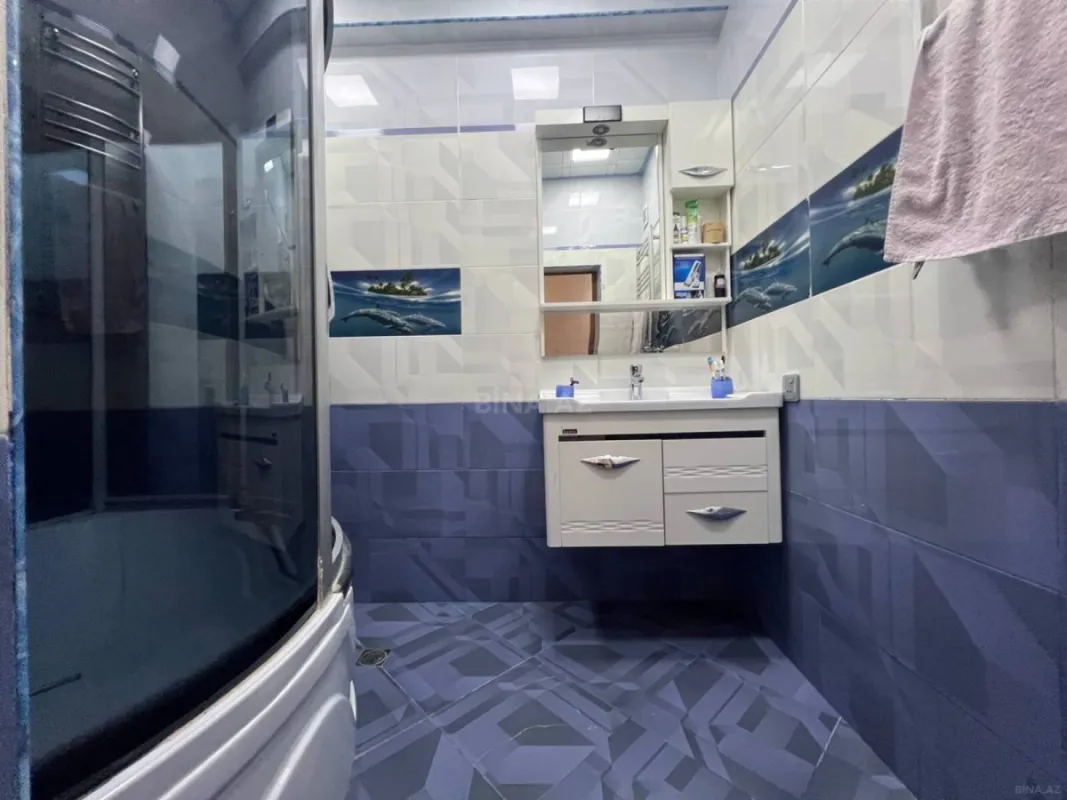 Satılır 3 otaqlı mənzil 135 m²