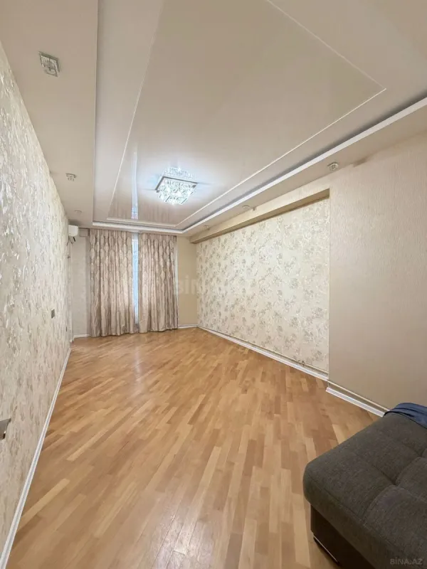 Kirayə verilir 2 otaqlı mənzil 70 m²