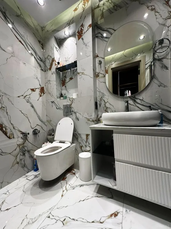 Satılır 4 otaqlı mənzil 180 m²