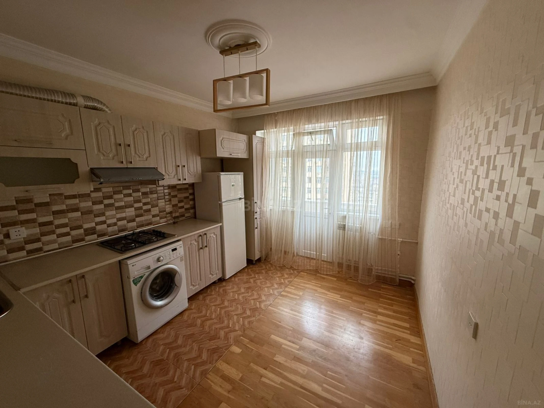 Kirayə verilir 2 otaqlı mənzil 62 m²
