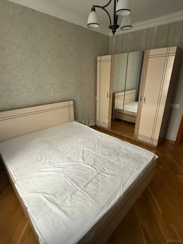 Kirayə verilir 2 otaqlı mənzil 62 m²