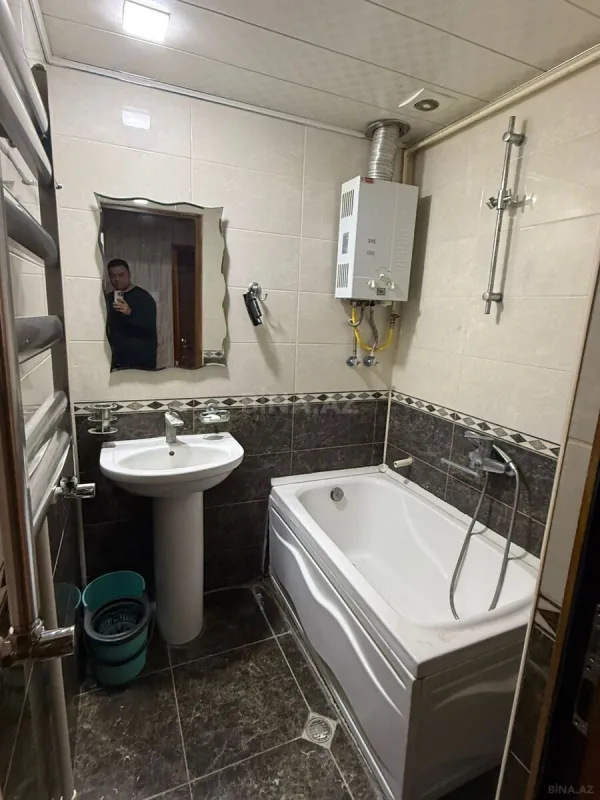 Kirayə verilir 2 otaqlı mənzil 62 m²