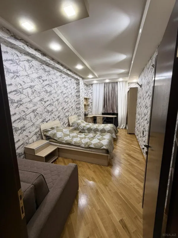 Kirayə verilir 3 otaqlı mənzil 135 m²