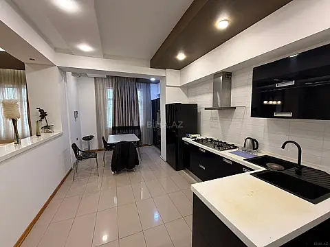 Kirayə verilir 3 otaqlı mənzil 135 m²