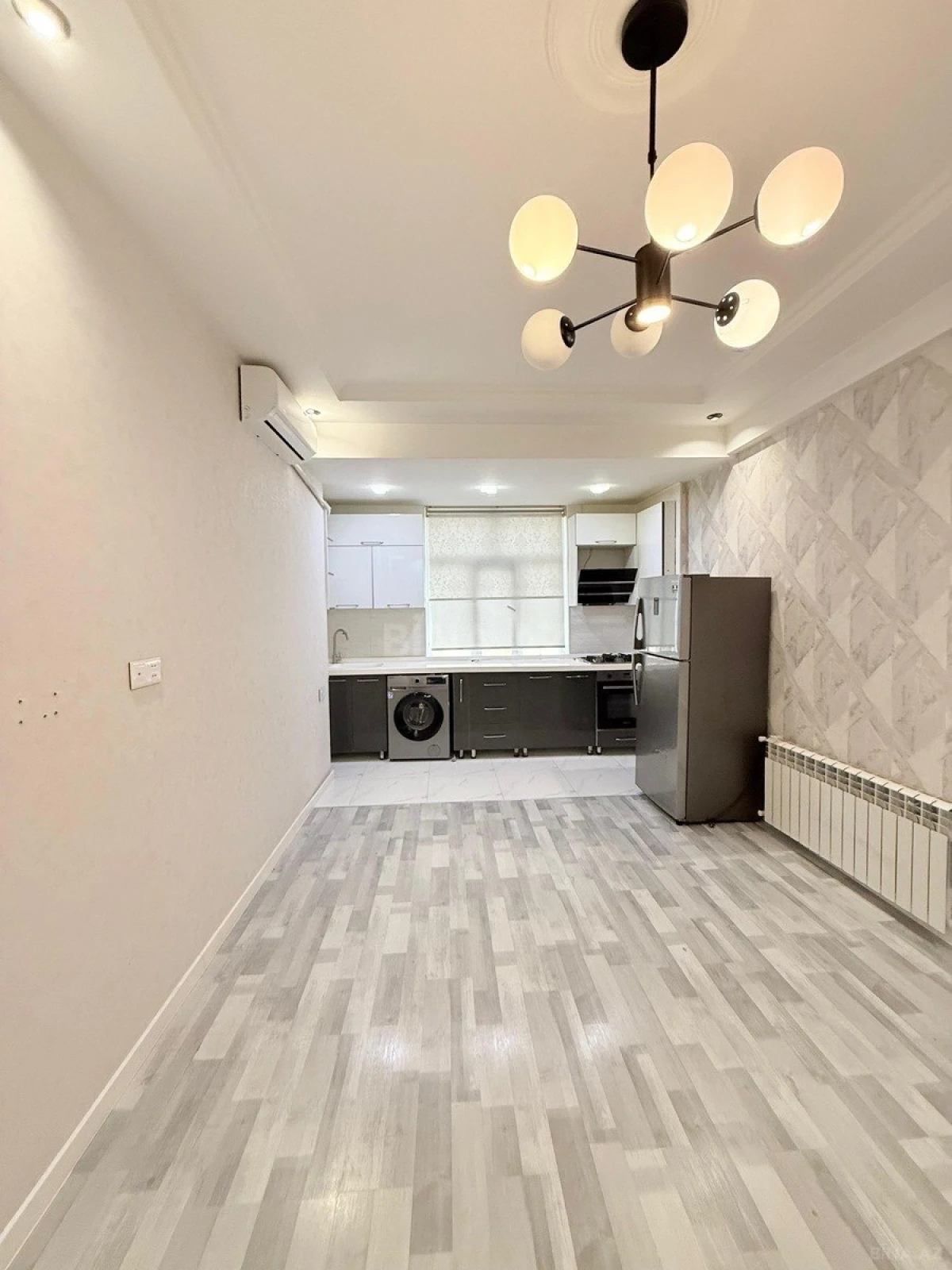 Satılır 2 otaqlı mənzil 65 m²