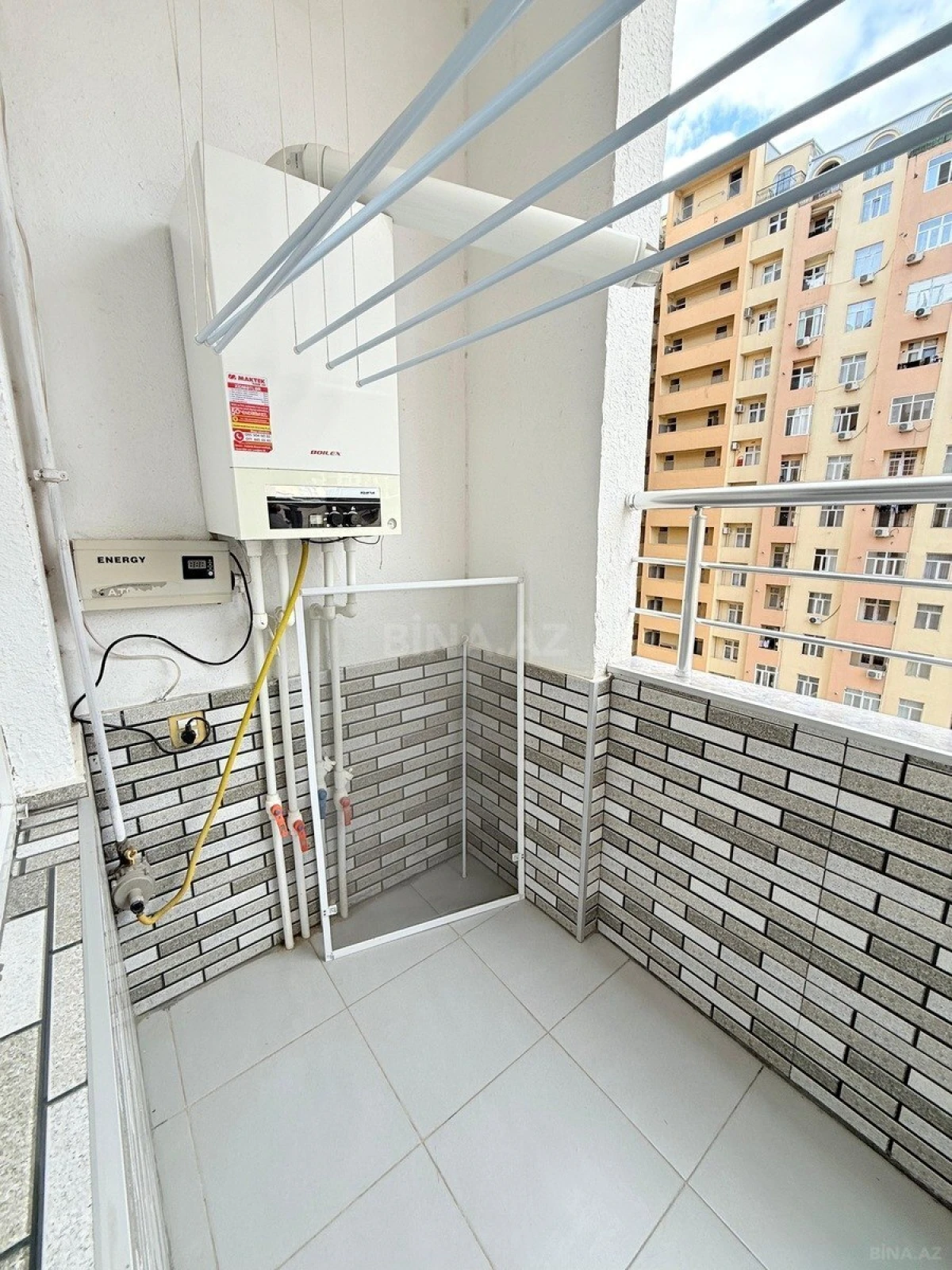 Satılır 2 otaqlı mənzil 65 m²