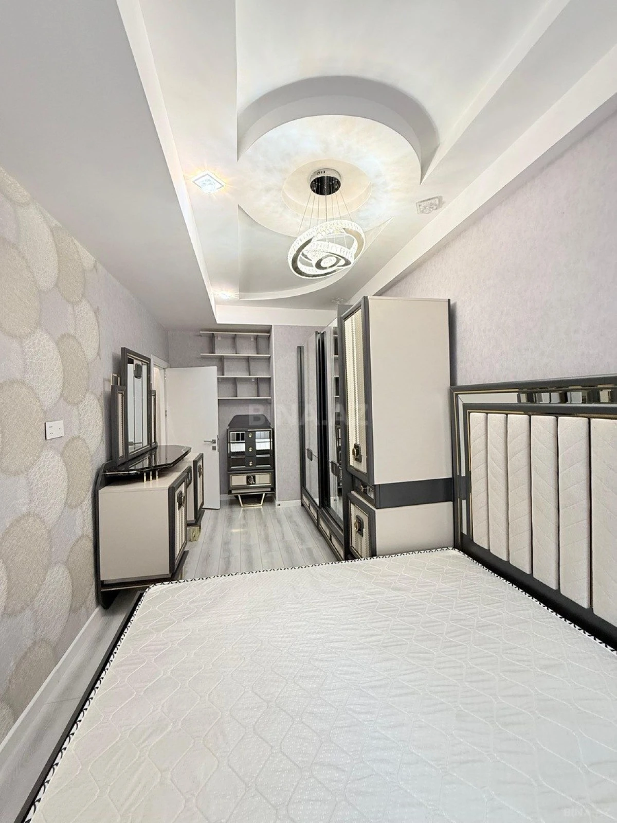 Satılır 2 otaqlı mənzil 65 m²