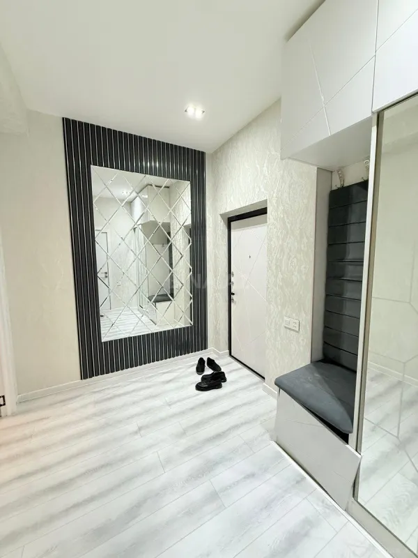 Satılır 2 otaqlı mənzil 65 m²