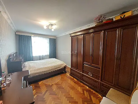 Satılır 5 otaqlı mənzil 120 m²