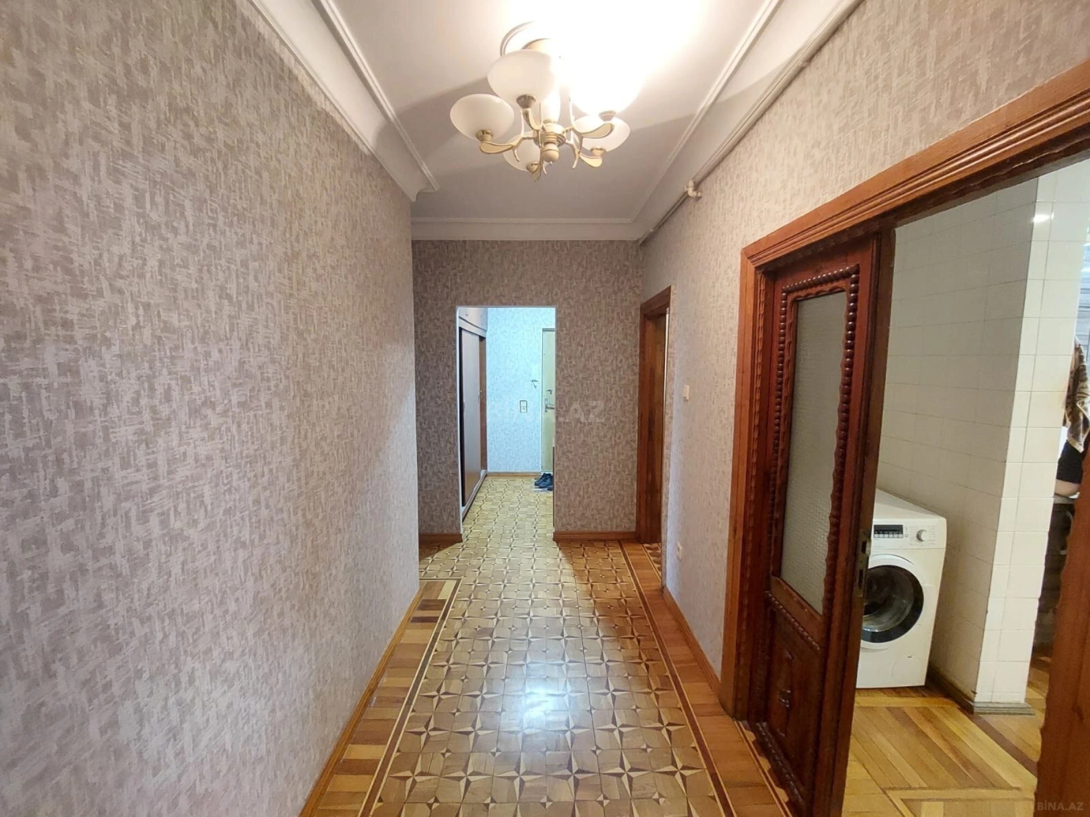 Satılır 5 otaqlı mənzil 120 m²