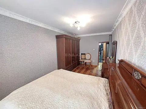 Satılır 5 otaqlı mənzil 120 m²