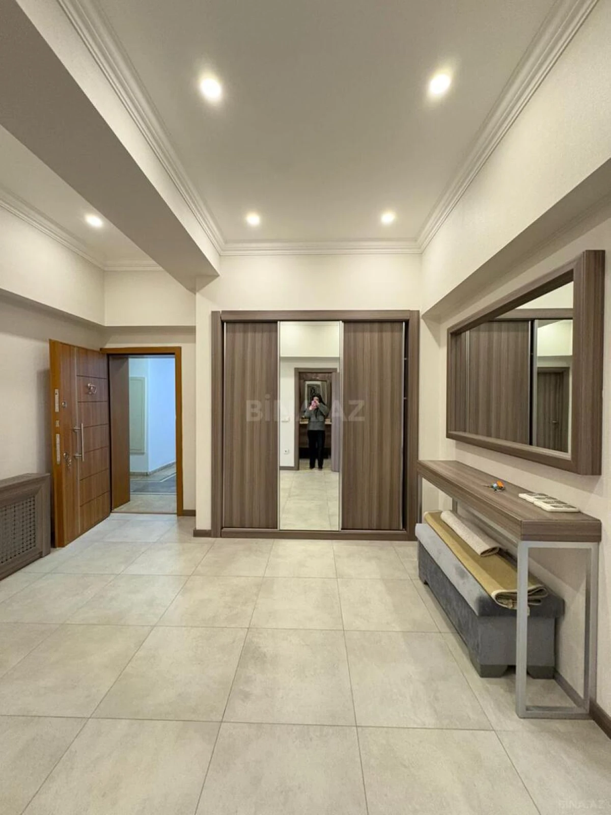 Kirayə verilir 3 otaqlı mənzil 130 m²