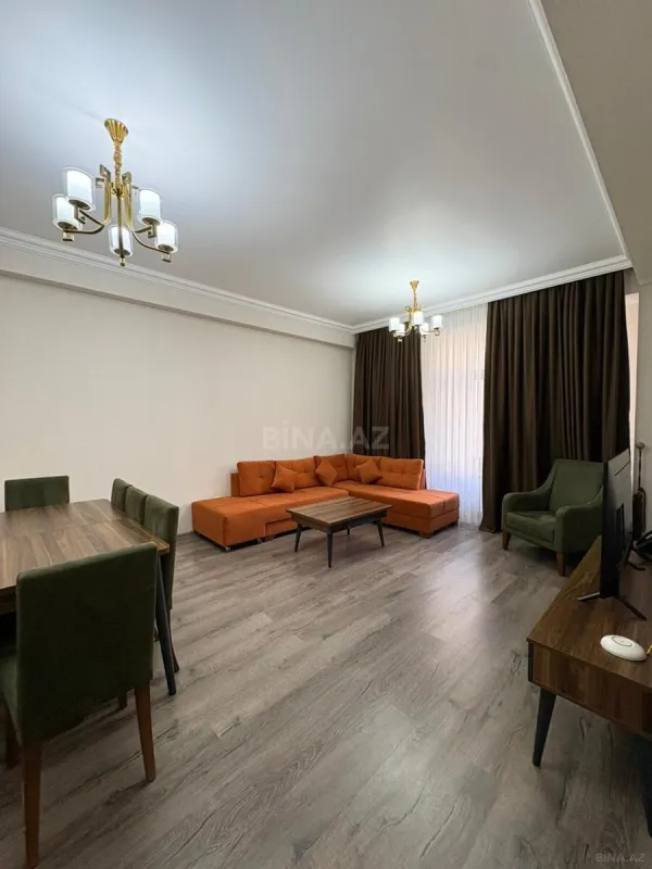 Kirayə verilir 3 otaqlı mənzil 130 m²