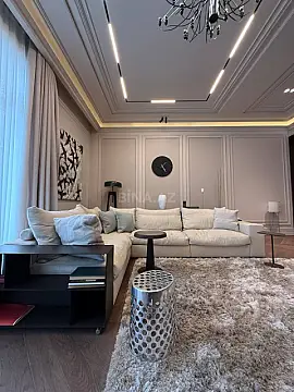Satılır 3 otaqlı mənzil 180.5 m²