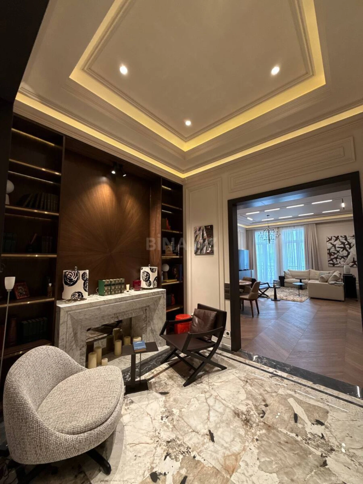 Satılır 3 otaqlı mənzil 180.5 m²